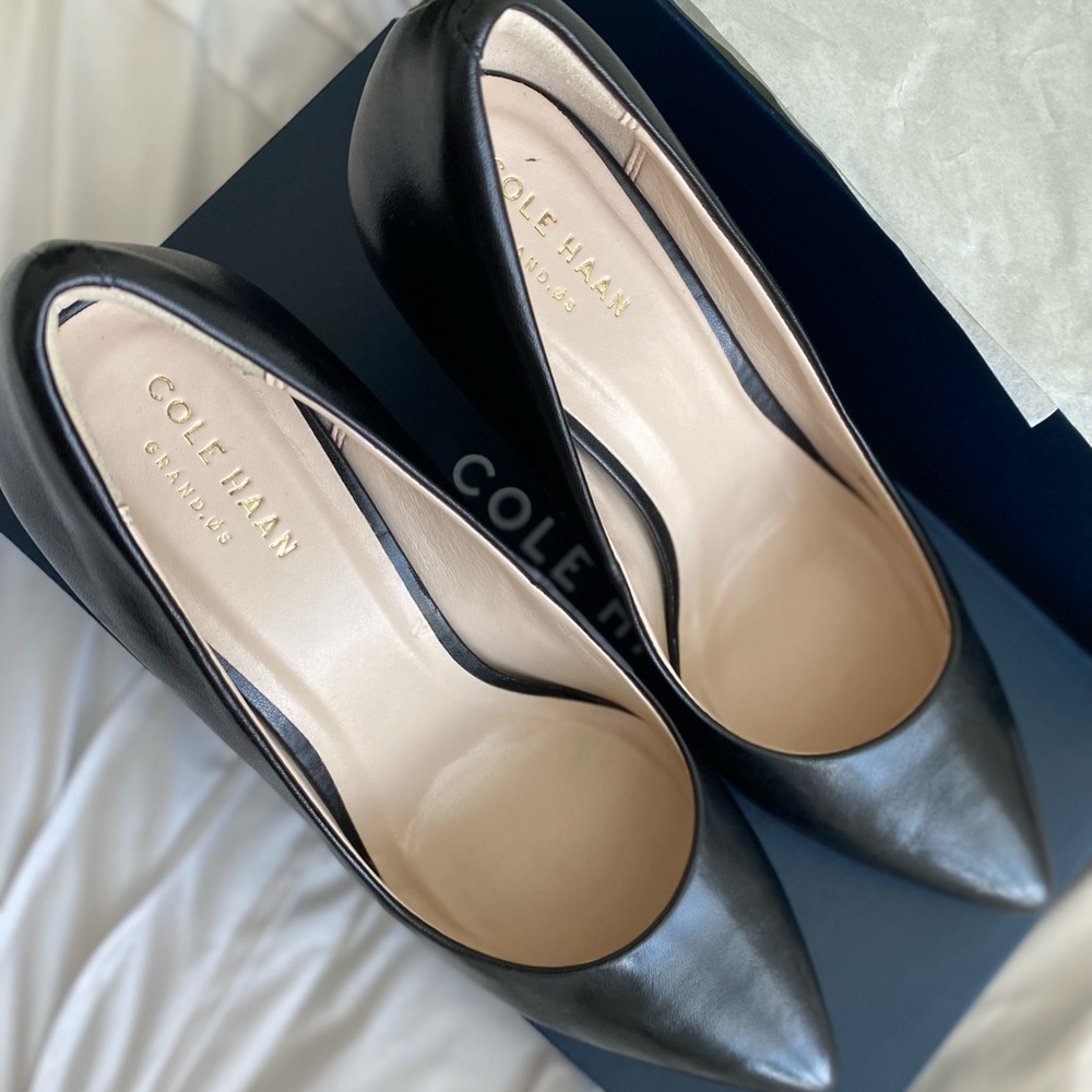 Black Cole Haan Pumps. Only worn once.